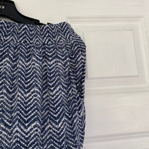 H&M Blue and White Flowy Pants Size Medium